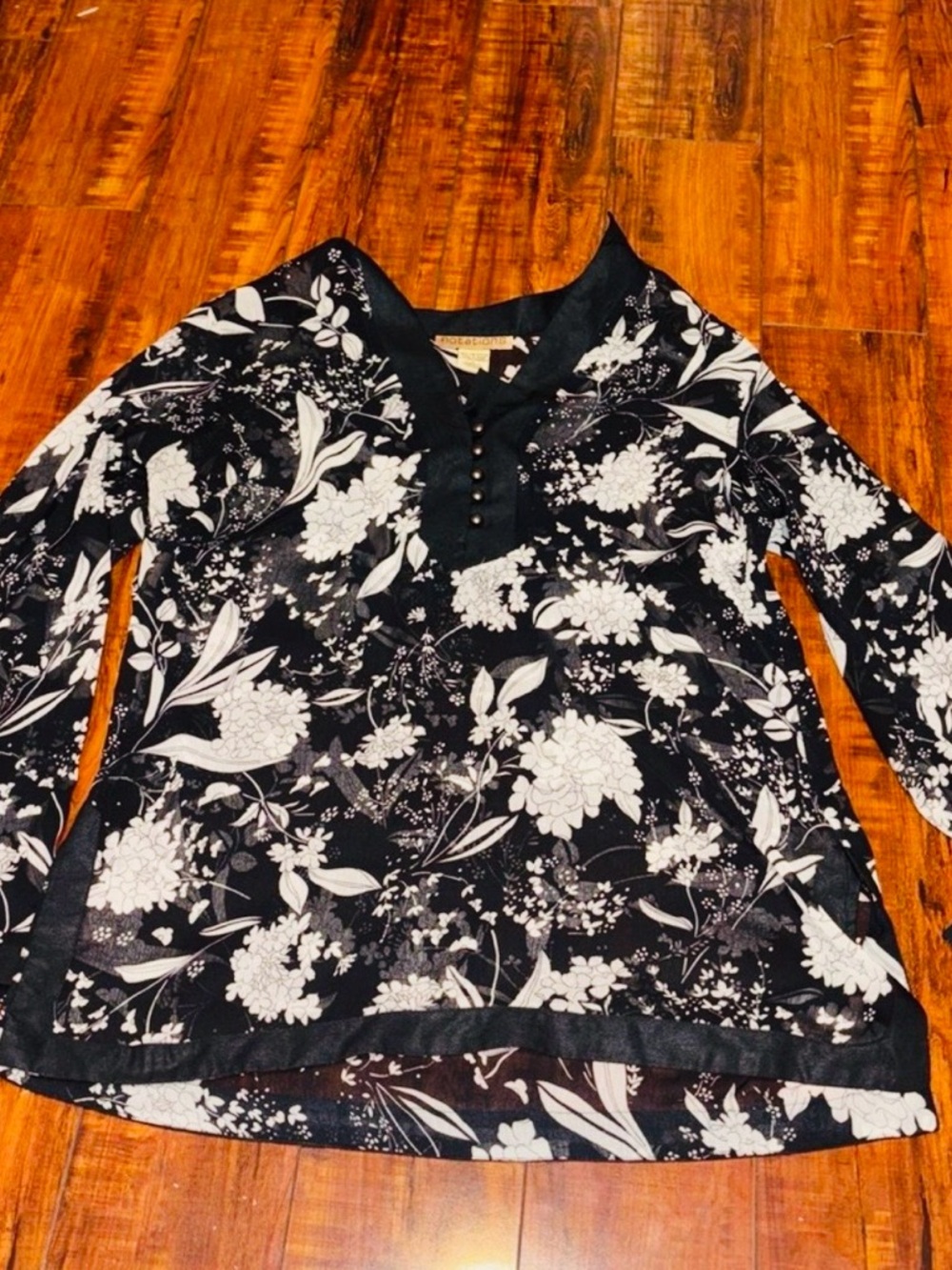 Black & White Floral V-Neck Tunic with Button Placket